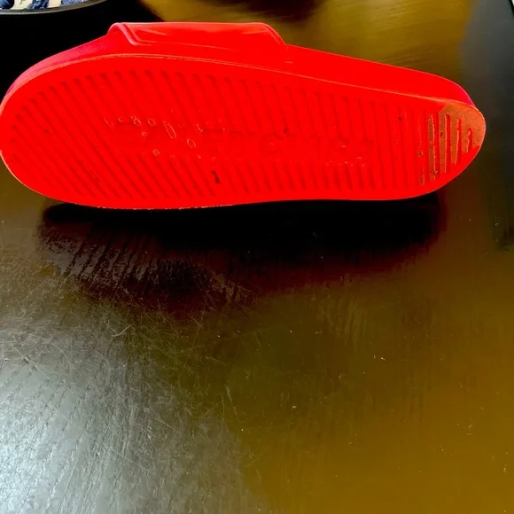 Balenciaga Red and White pool slides - Picture 5 of 7